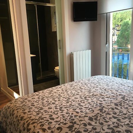 Beach House Castelldefels Bagian luar foto