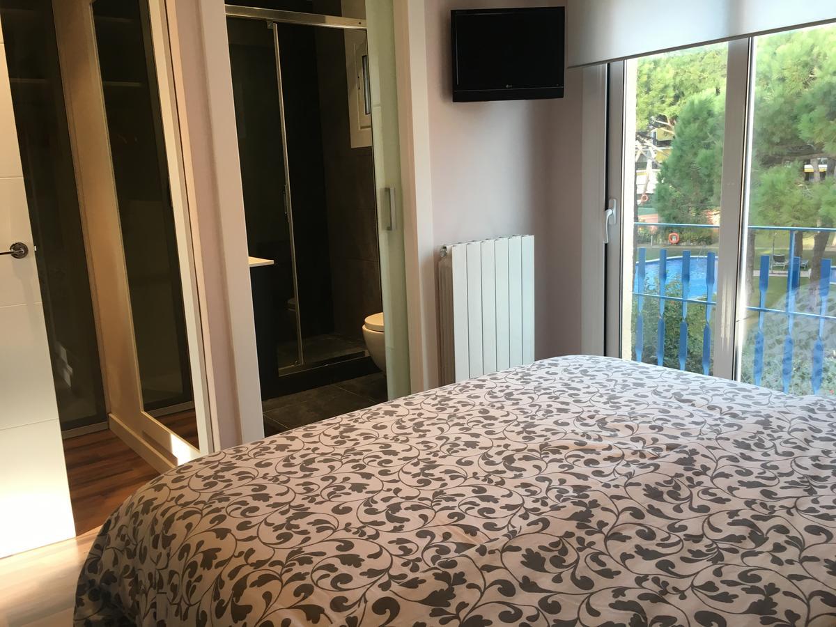 Beach House Castelldefels Bagian luar foto